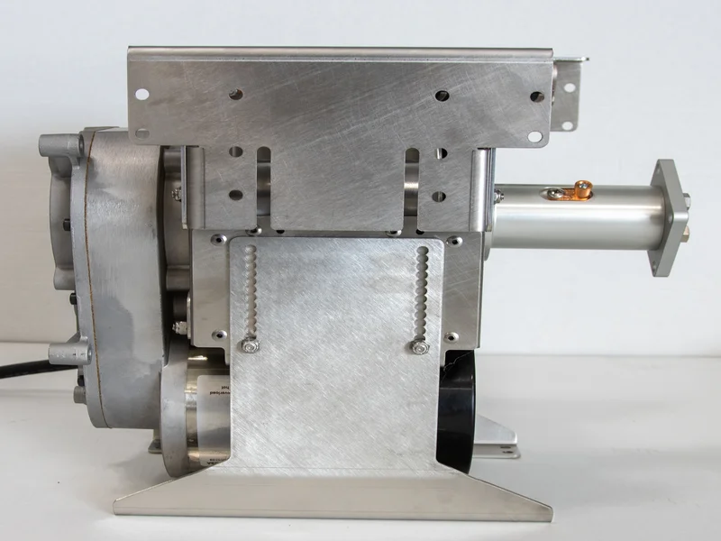 Integra low offset motor — compact drive unit for limited deck space installations